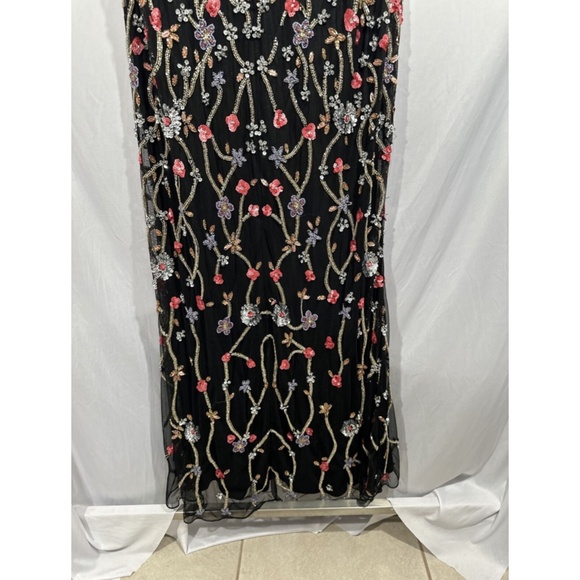 NWT $598 Mac Duggal [PLUS 18W ] Embellished Flutter Cap Sleeve V Neck Gown G1580 - Picture 14 of 15